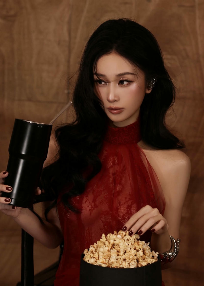 Jun Vũ sexy thanh lịch gợi cảm