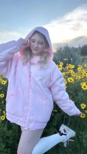 Melody Mark là ai? Đằng sau sự nổi tiếng đang lên