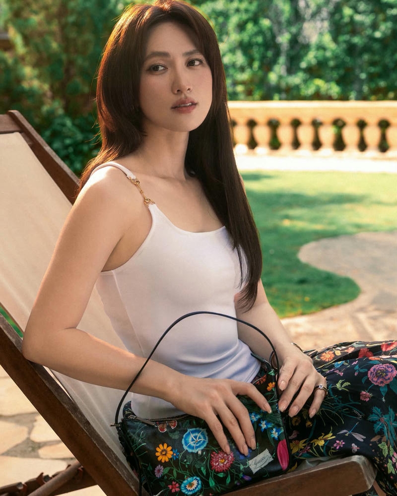 Phương Anh Đào sexy cùng diện mạo trẻ trung ấn tượng