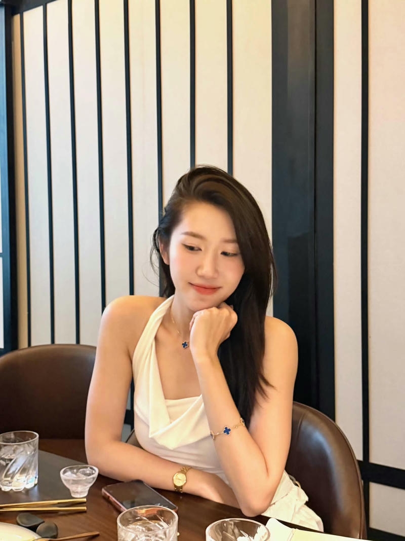 Thuý Ngân sexy với diện mạo tinh tế nổi bật
