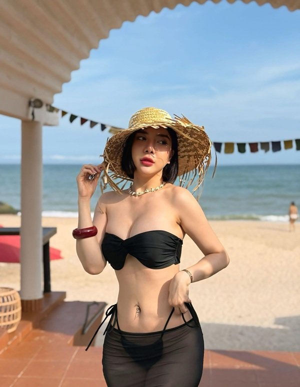 ảnh bikini​​ 10