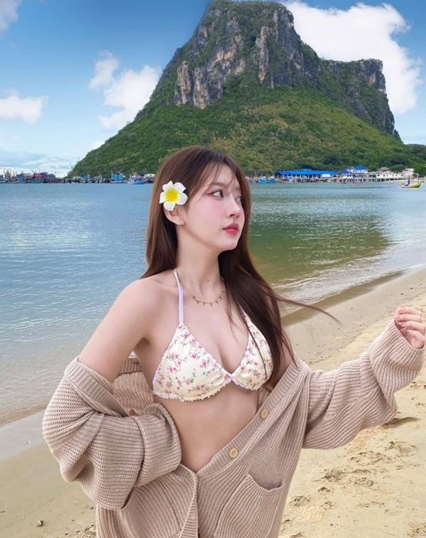 gái mặc bikini trong suốt 25