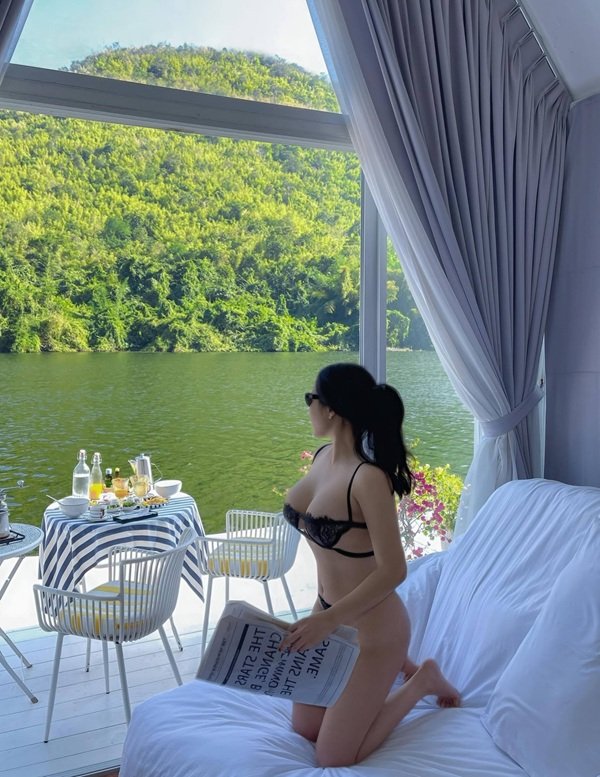 gái mặc bikini trong suốt 29