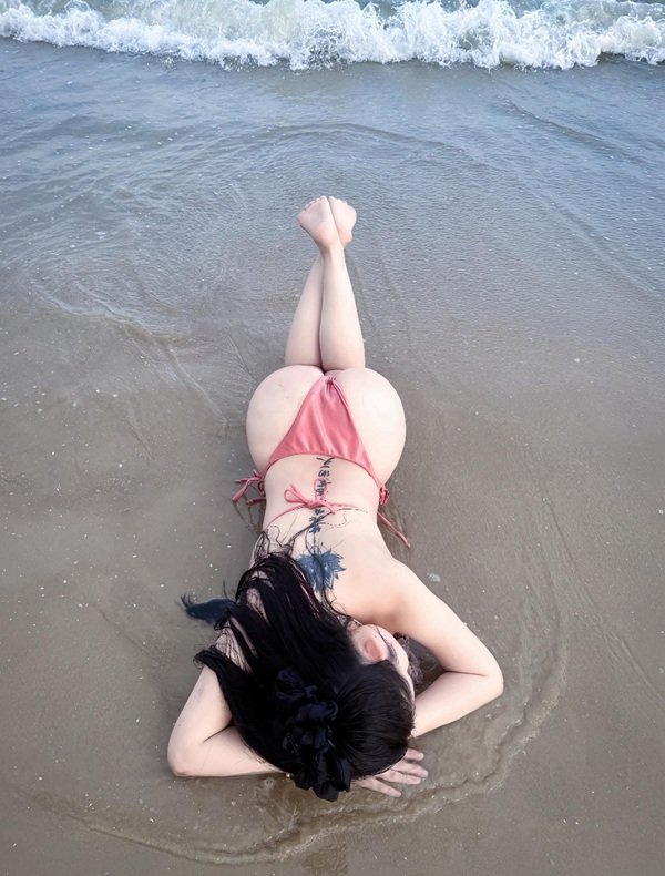 gái mặc bikini trong suốt 30