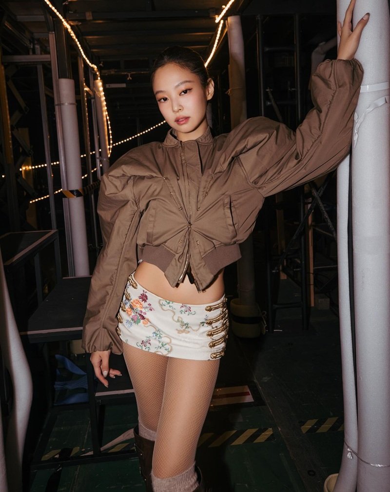 jennie sexy 36