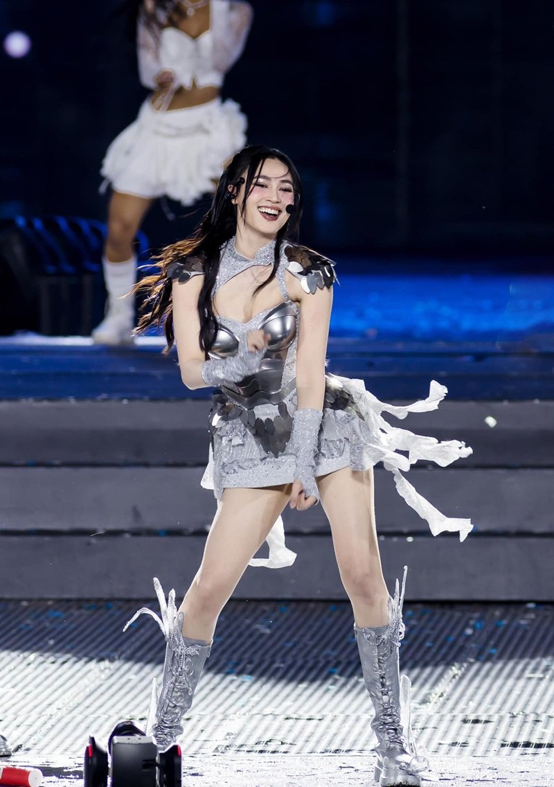 ninh dương lan ngọc sexy​ 12