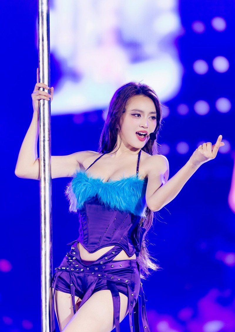 ninh dương lan ngọc sexy​ 38