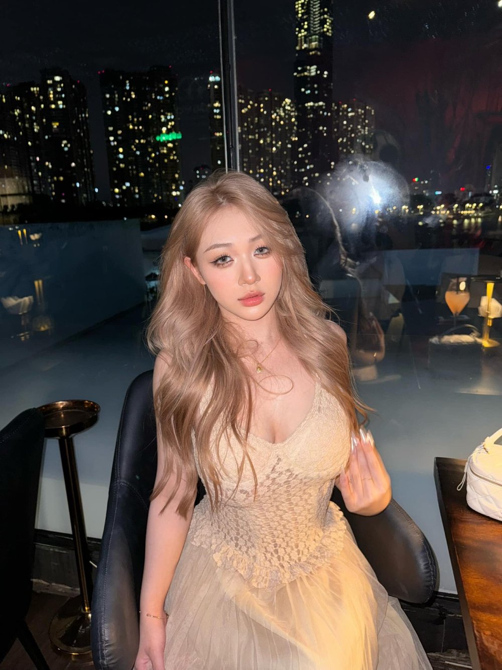 trần hà linh bikini 13