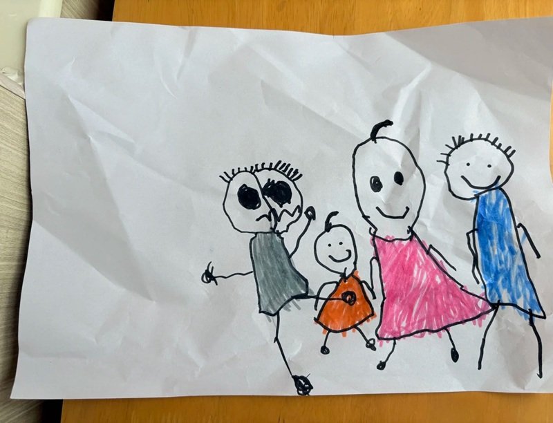 vẽ tranh đề tài gia đình 19