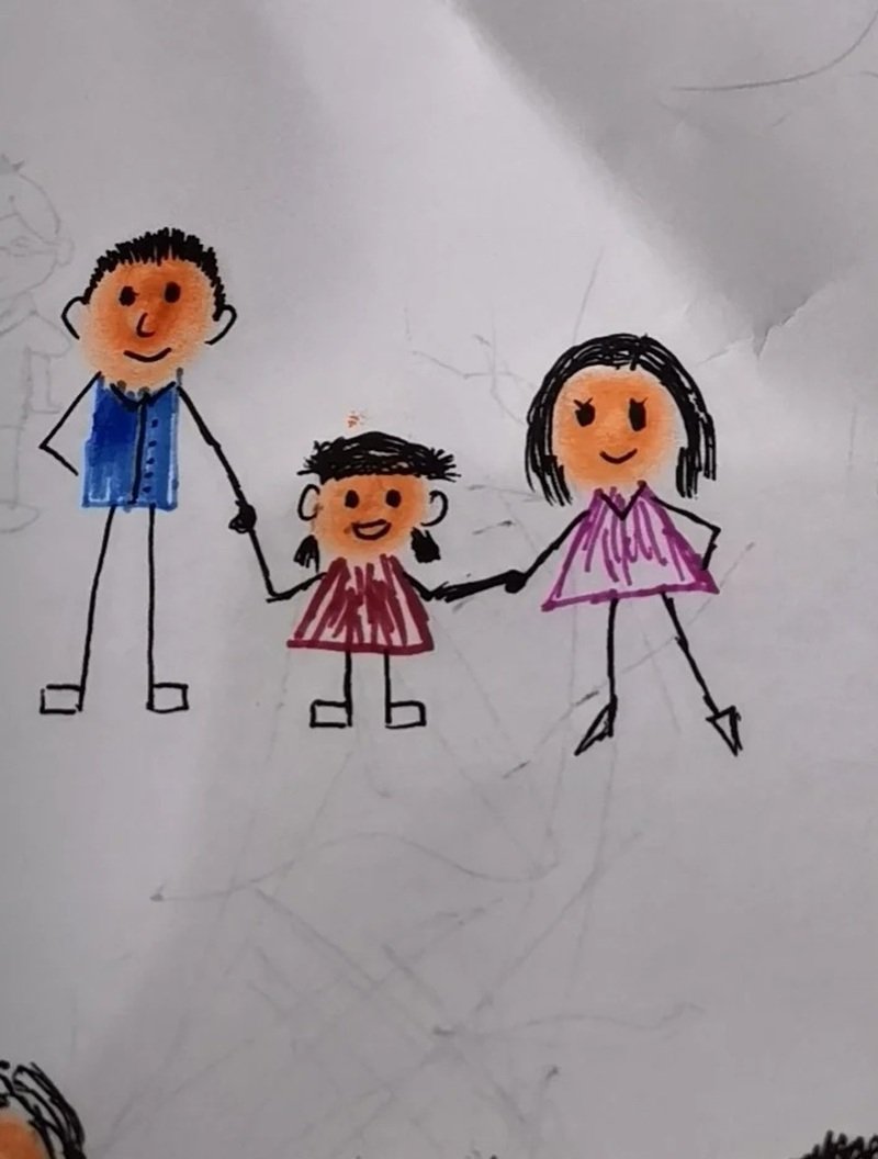 vẽ tranh đề tài gia đình 25