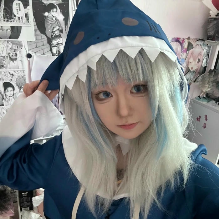 Ảnh Yaoyaoqwq cosplay Gura có diện mạo trẻ trung