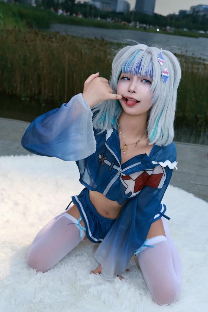 Ảnh Yaoyaoqwq cosplay Gura có nét đẹp tinh tế