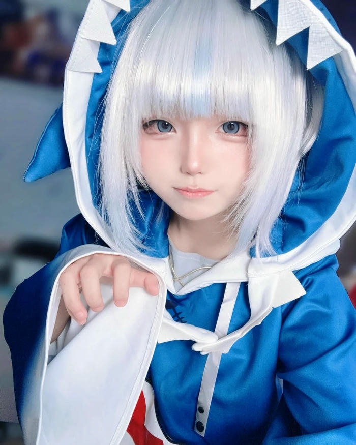 Ảnh Yaoyaoqwq cosplay Gura có tạo hình nổi bật