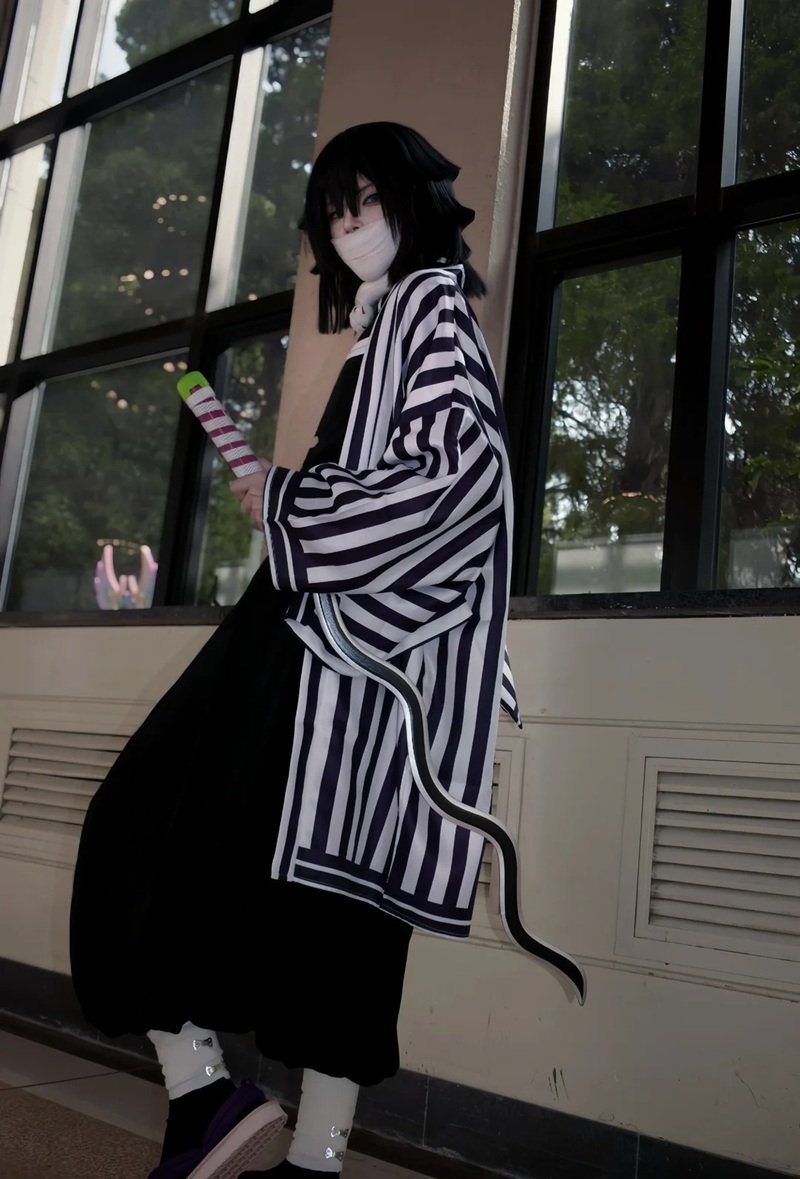 Ảnh cosplay Obanai 32