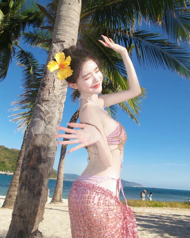 Ảnh gái xinh trung quốc bikini đẹp mắt lôi cuốn