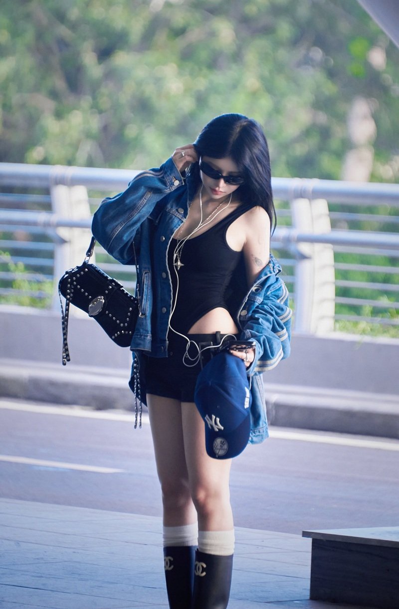 Ciin Bùi Thảo Ly 33