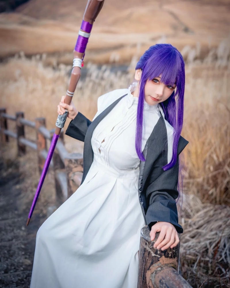 Cosplay Ero Fern tinh xảo mượt mà ấn tượng