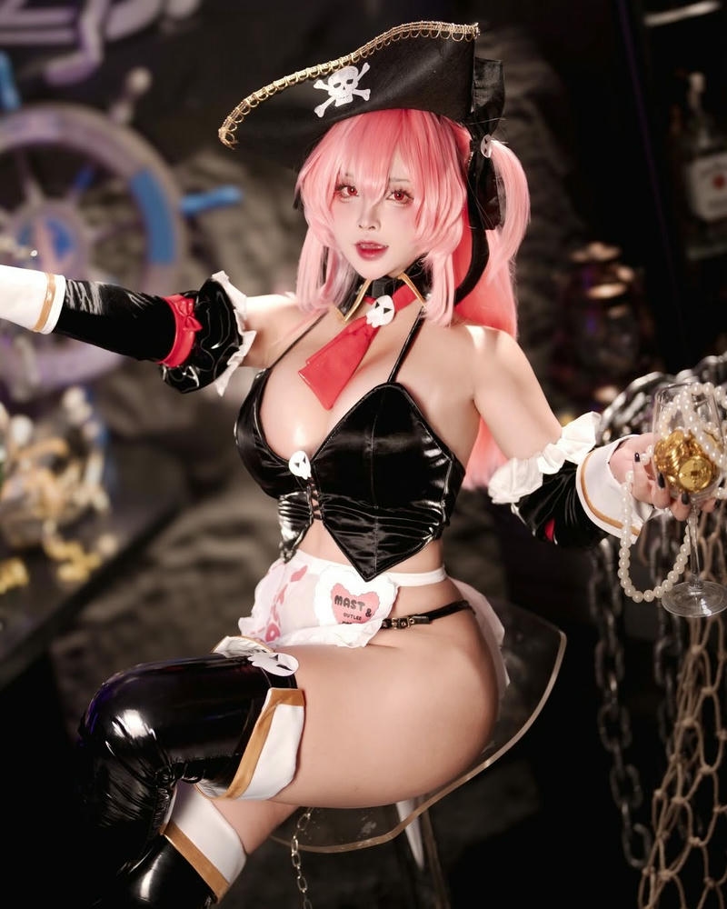 Cosplay khoe hàng mềm mại gợi cảm tinh tế
