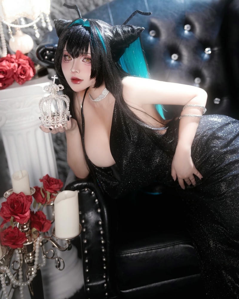 Cosplay khoe hàng sắc sảo lung linh quyến rũ