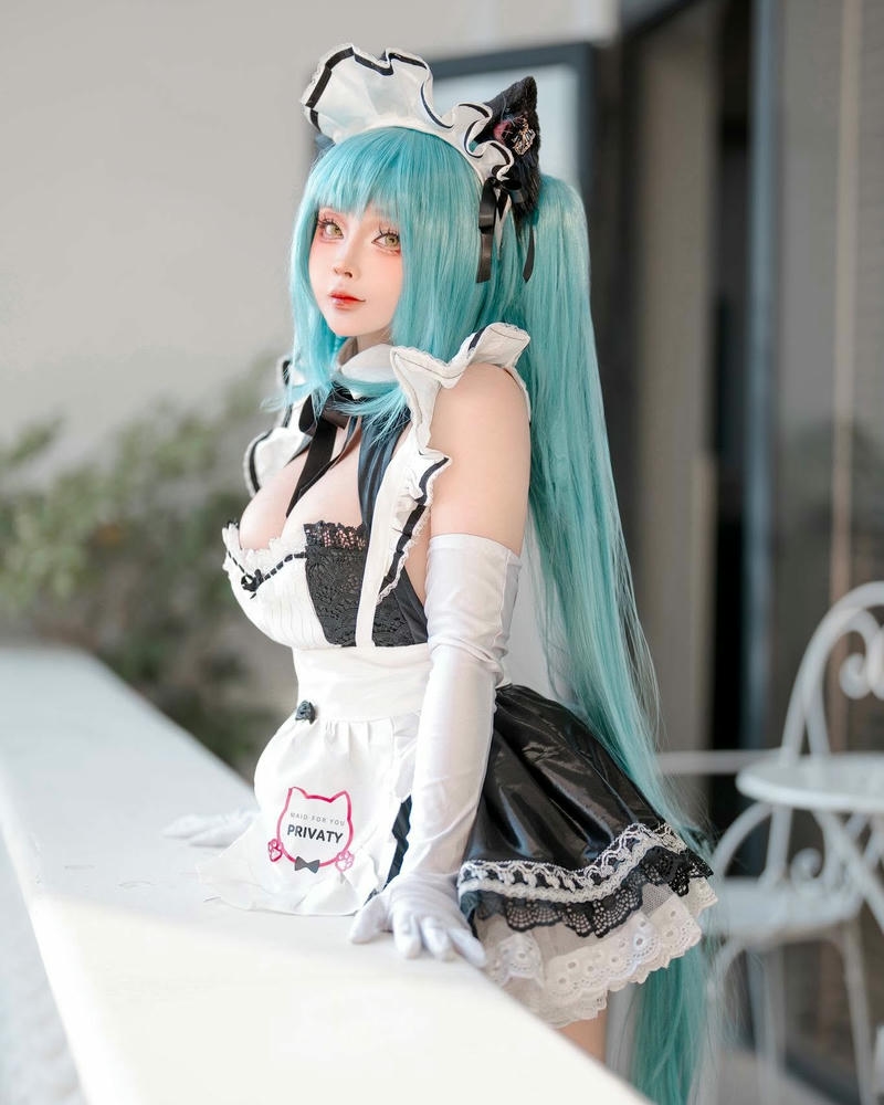 Cosplay khoe hàng tinh tế sắc nét bắt mắt