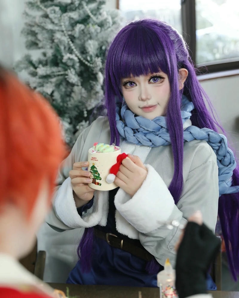 Fern Cosplay Ero đẹp lung linh chân thật
