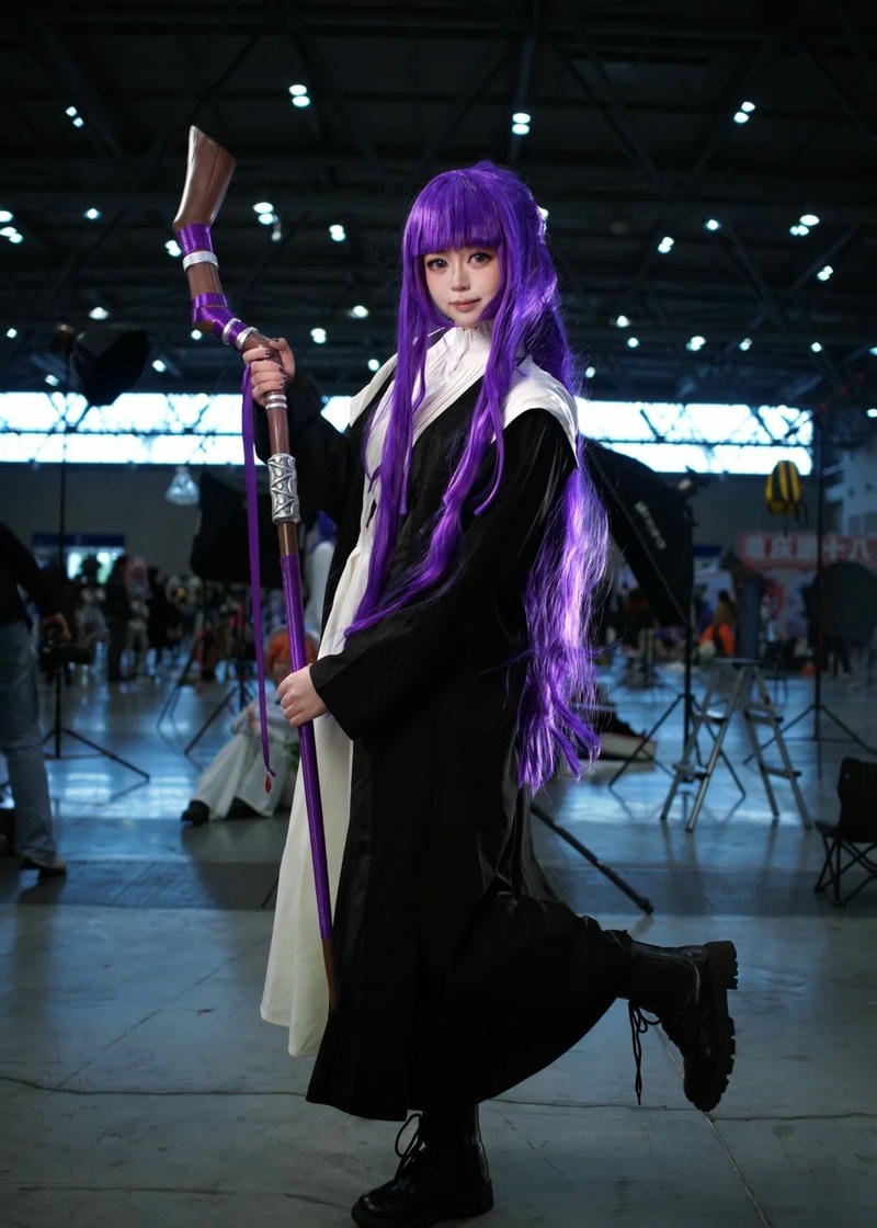 Fern Cosplay Ero rực rỡ nổi bật sáng tạo
