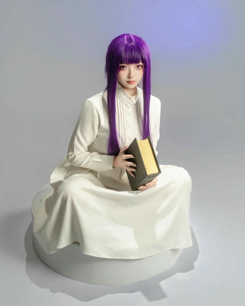 Fern Cosplay Ero sắc sảo lung linh quyến rũ