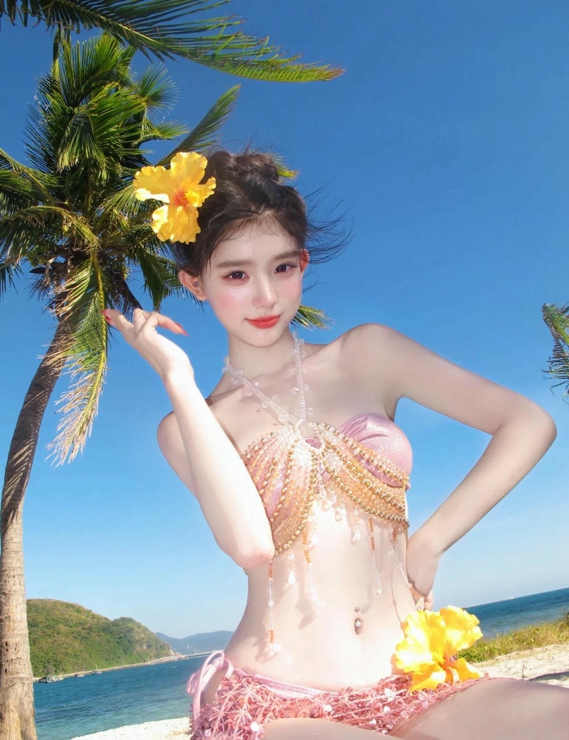 Gái xinh trung quốc mặc bikini nghệ thuật tự nhiên