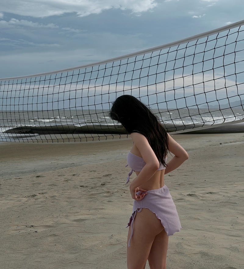 Jun Vũ Bikini cùng thần thái thanh lịch nổi bật