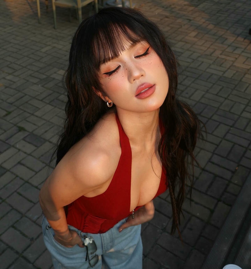 Ngọc Trinh bikini mang diện mạo tinh tế nổi bật
