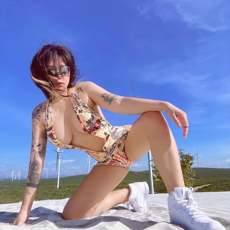 Suzie Nguyễn Onlyfans 2