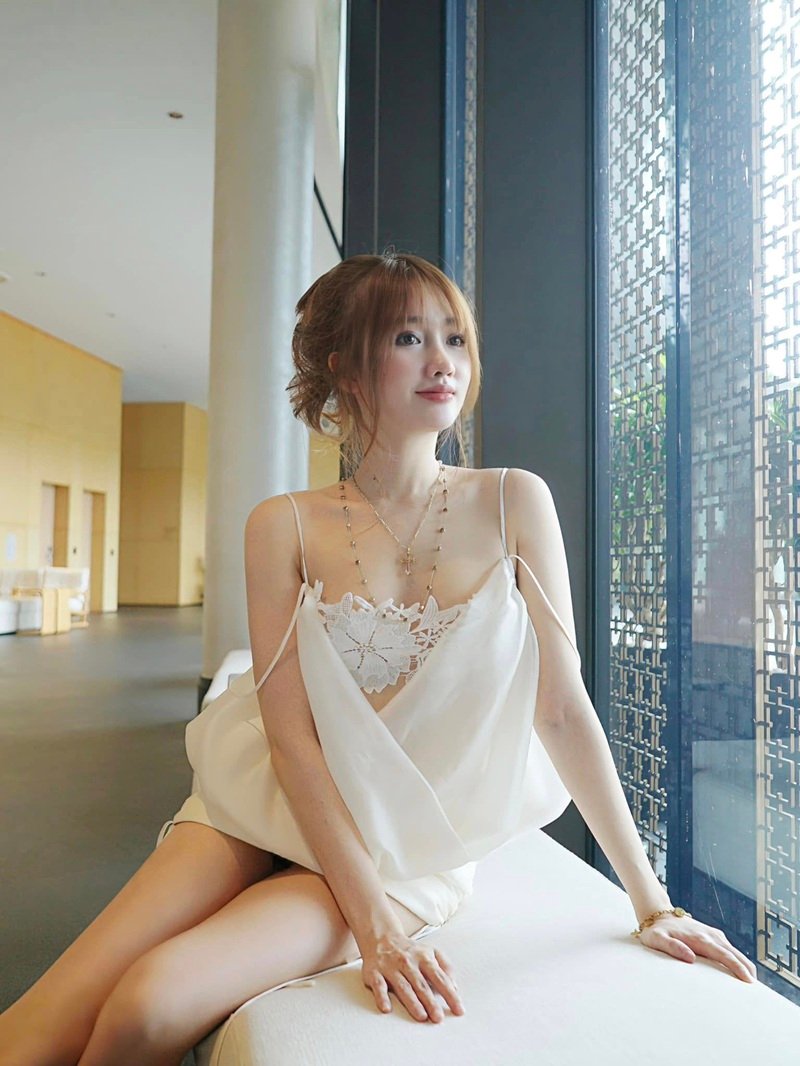 Tiktoker Vũ Thị Khánh Huyền 24