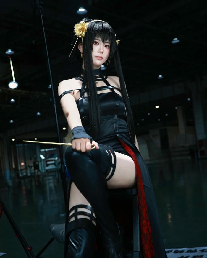 Yor Forger cosplay có thần thái duyên dáng ấn tượng
