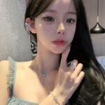 Yuyuanyaya là ai? Bí ẩn cô nàng bán album 18+ đang viral