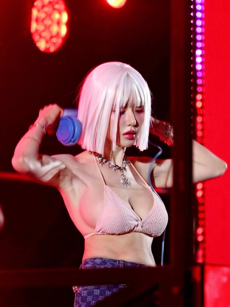 ảnh DJ Soda sexy 13