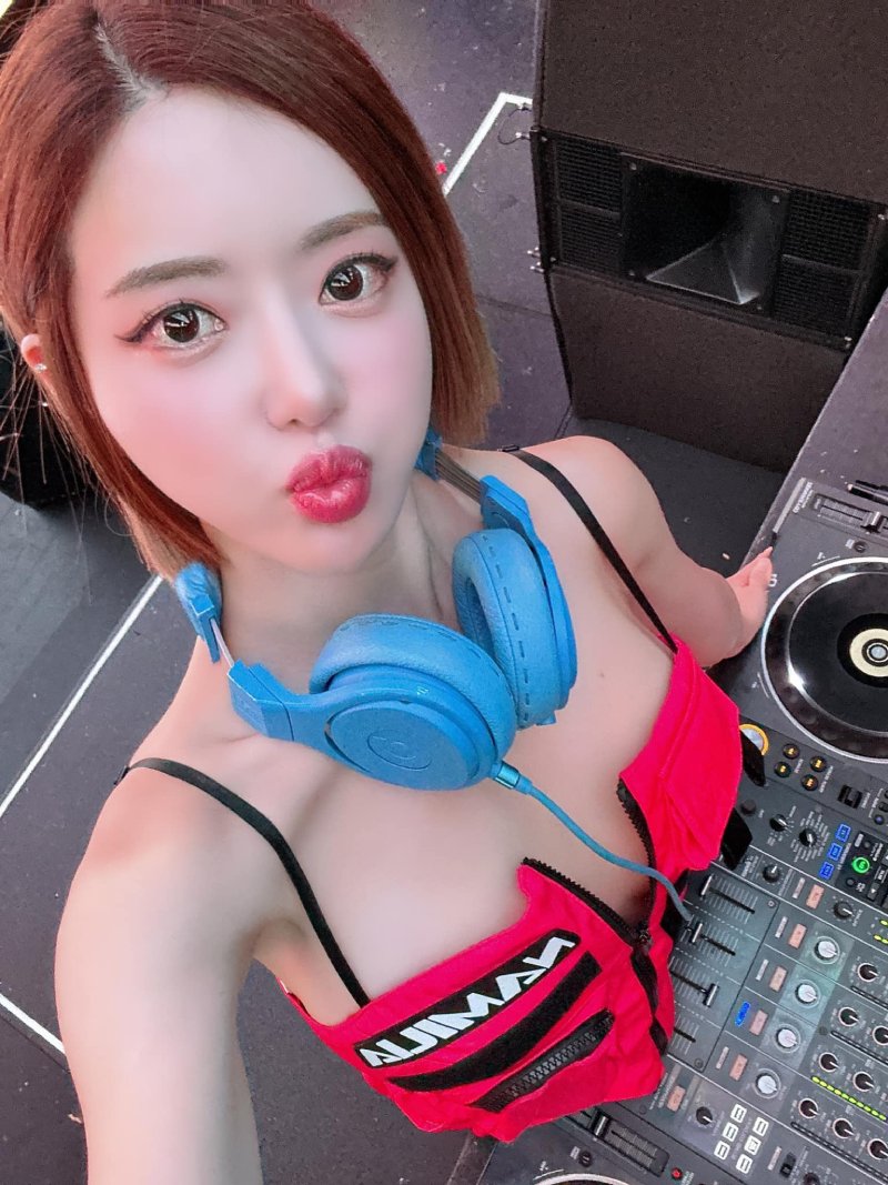 ảnh DJ Soda sexy 22
