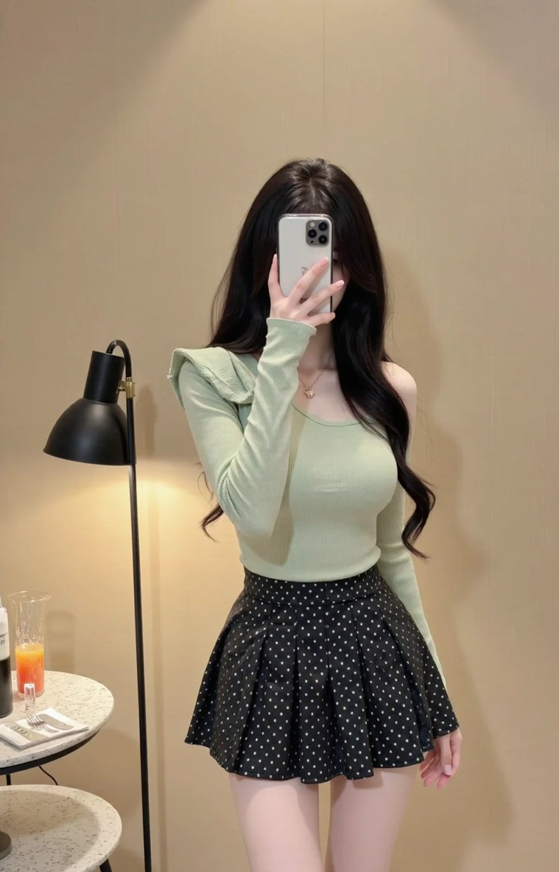 ảnh gái xinh che mặt bằng điện thoại 15