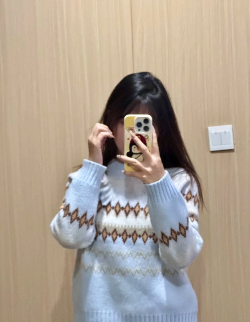 ảnh gái xinh che mặt bằng điện thoại 18