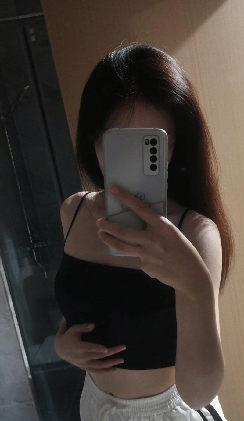 ảnh gái xinh che mặt bằng điện thoại 2