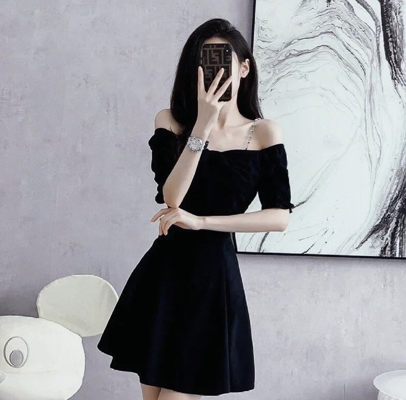 ảnh gái xinh che mặt bằng điện thoại 33