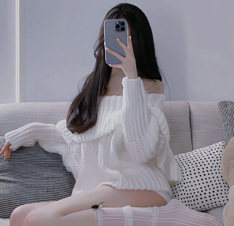 ảnh gái xinh che mặt bằng điện thoại 34