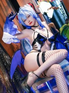88+ ảnh Arty Huang Cosplay sexy fan anime đứng ngồi không yên