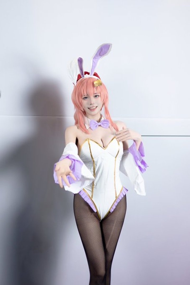 cosplay bỏng mắt 13