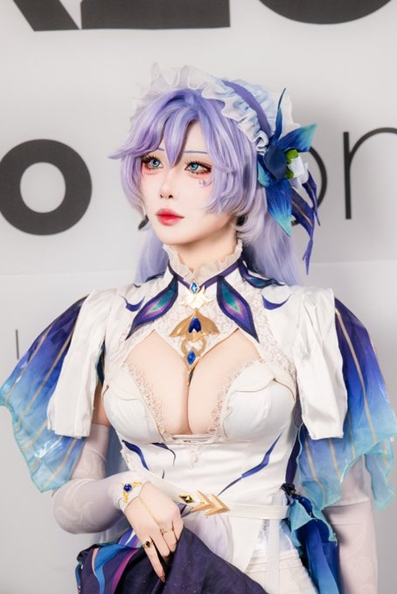 cosplay bỏng mắt 18