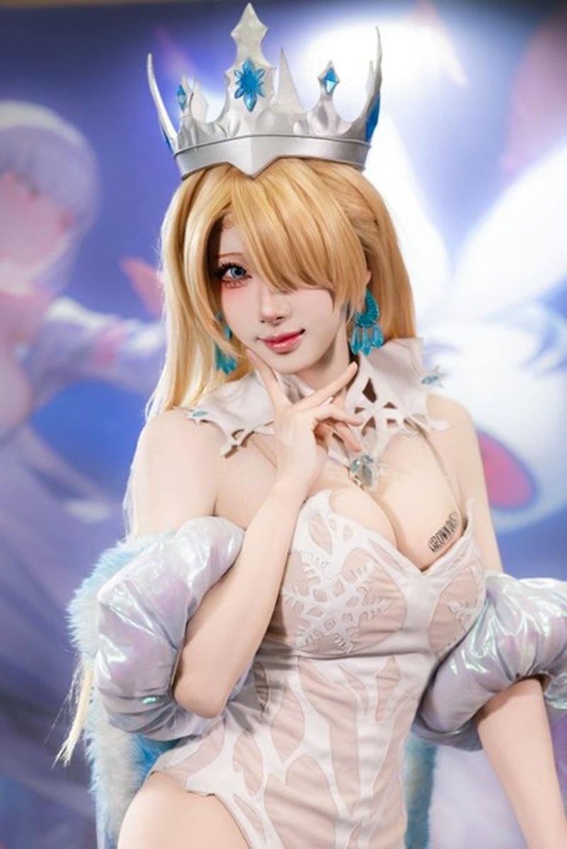 cosplay bỏng mắt 20