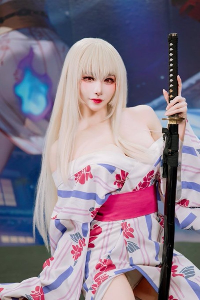 cosplay bỏng mắt 23