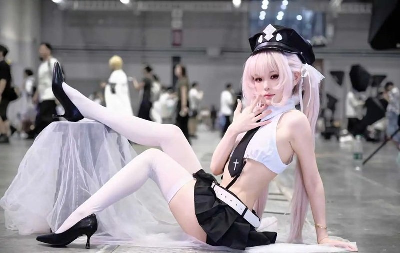 cosplay cảnh sát 14