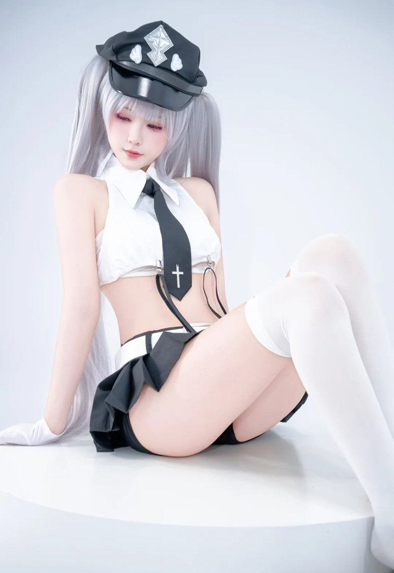 cosplay cảnh sát 26