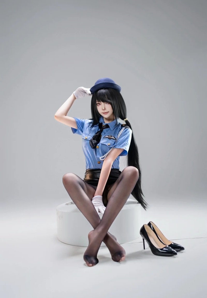 cosplay cảnh sát 35