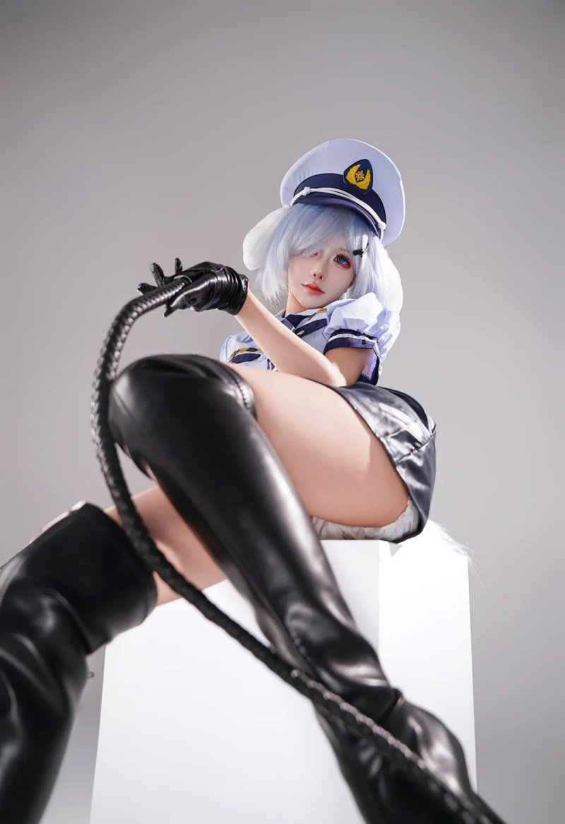 cosplay cảnh sát 37